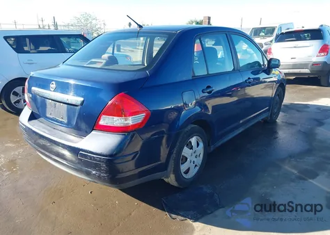 2011 Nissan Versa 1.8S z USA, uszkodzony, nr VIN 3N1BC1AP3BL445004